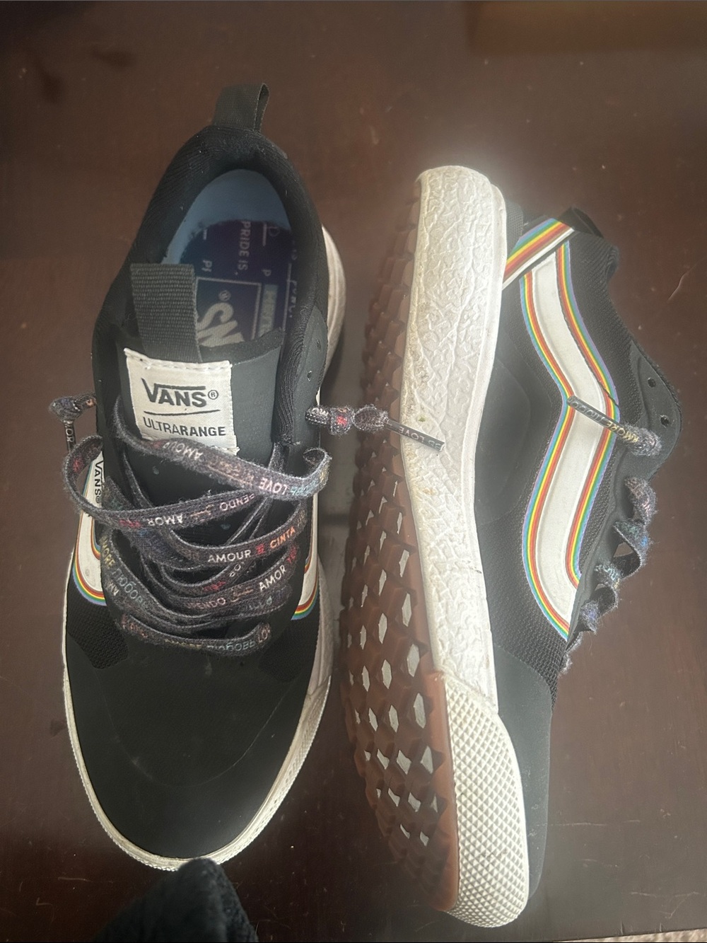 Vans UltraRange Exo Pride Women’s 7